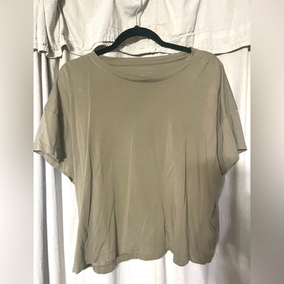 Banana Republic SUPIMA Tshirt, women’s Large - Picture 1 of 5